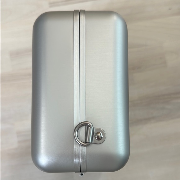 Away Silver Toiletry Bag with Modern Design - Picture 3 of 6